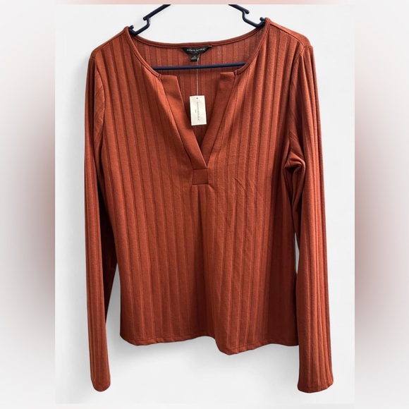 Banana Republic Tops - Banana Republic Ribbed Long Sleeve Top